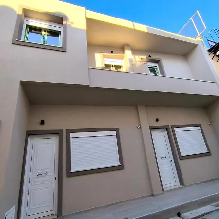 Anthouli Homes 2, Steps From And Centre Daire