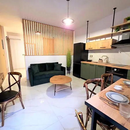 Daire Anthouli Homes 2, Steps From And Centre *